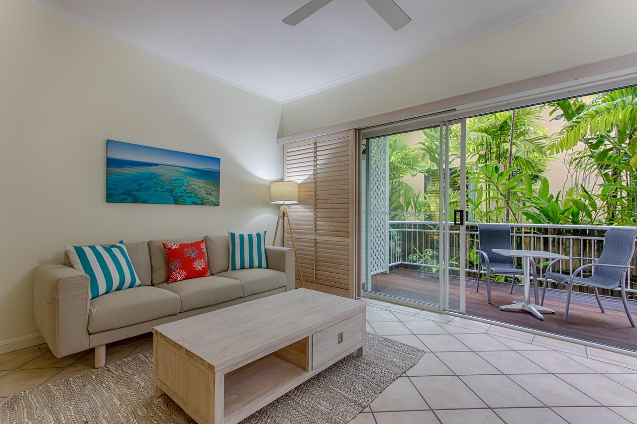 Macrossan House Boutique Holiday Apartments Port Douglas Exterior foto